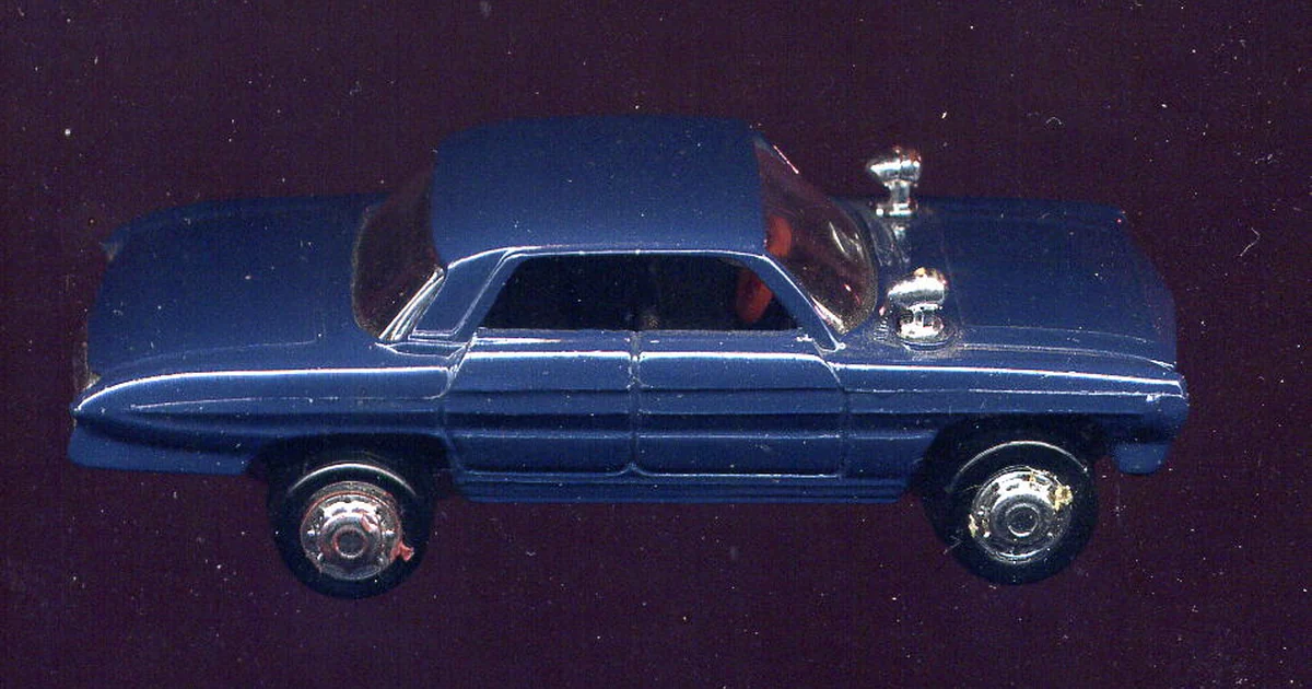 playart 1/64 diecast uncle car dark blue
