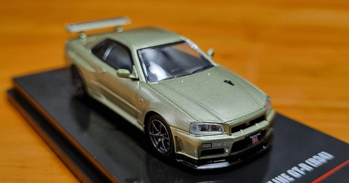 INNO64 Nissan Skyline GT-R R34 Millenium Jade (Scale 1/64) - Diecast