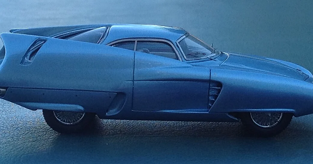 1:43 scale model by Bizarre of the Alfa-Romeo Berlinetta Aerodynamica Tecnica built by Bertone in 1954. en.wikipedia.org/wiki/Alfa_Romeo_BAT