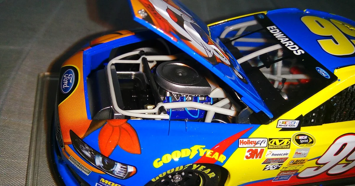 Lionel NASCAR diecast - Kap mesin