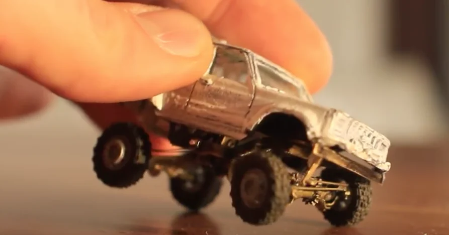 example of smallest working Mini 4WD at 1/48 Scale.